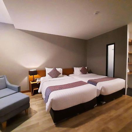 Comet Hotel Surat Thani Ngoại thất bức ảnh