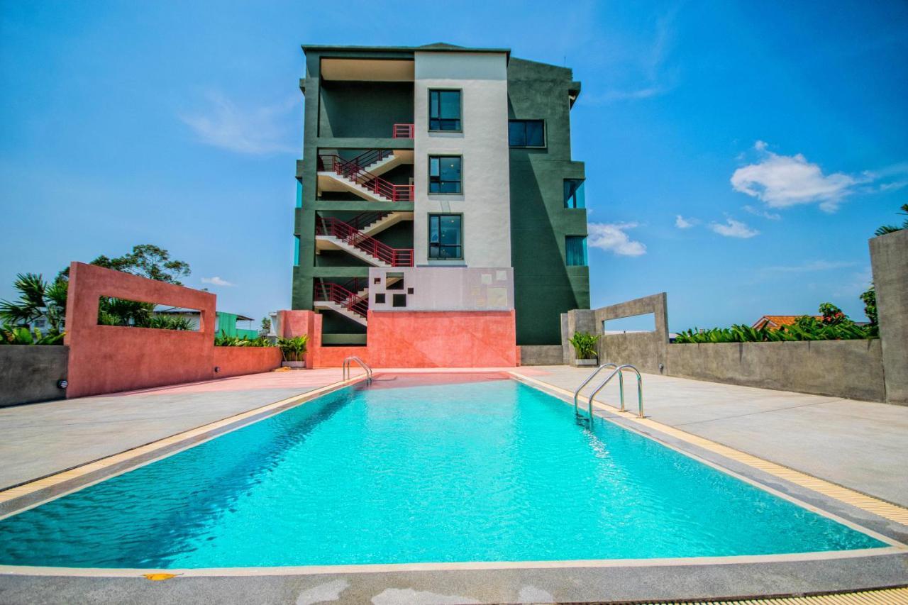 Comet Hotel Surat Thani Ngoại thất bức ảnh