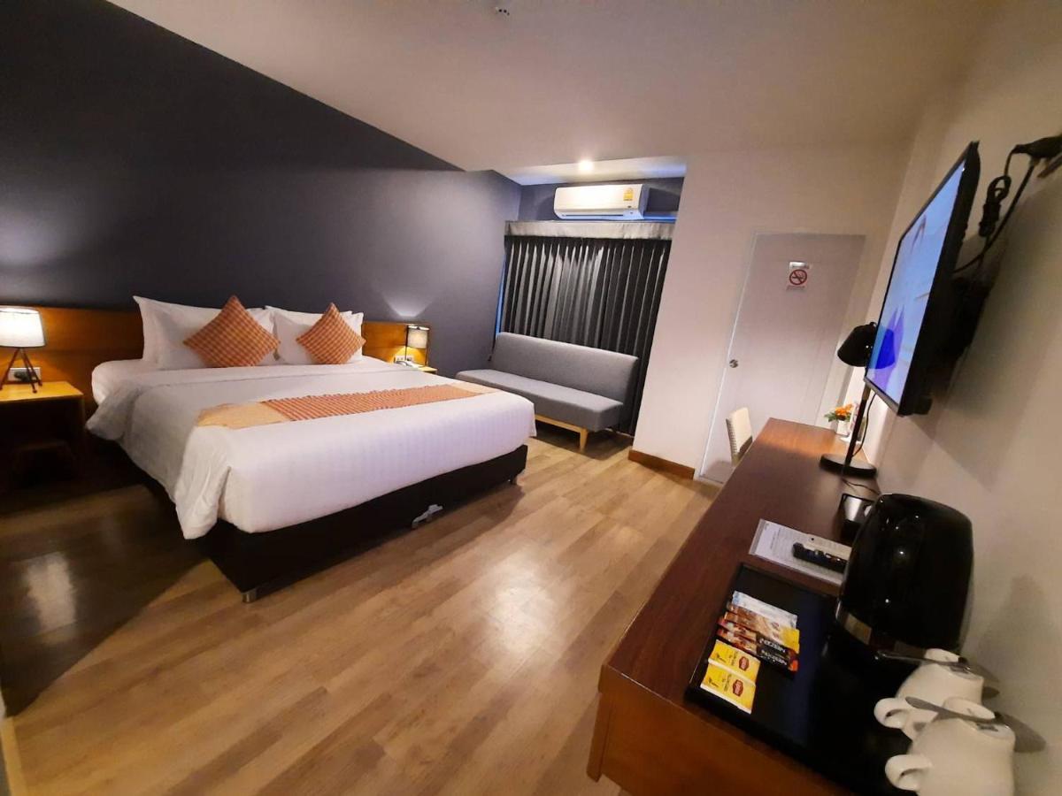 Comet Hotel Surat Thani Ngoại thất bức ảnh