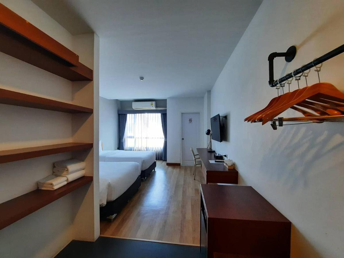 Comet Hotel Surat Thani Ngoại thất bức ảnh