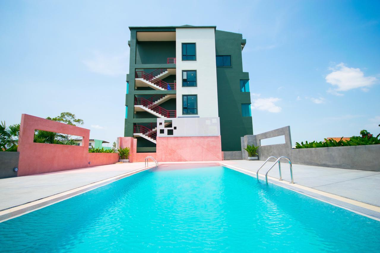 Comet Hotel Surat Thani Ngoại thất bức ảnh