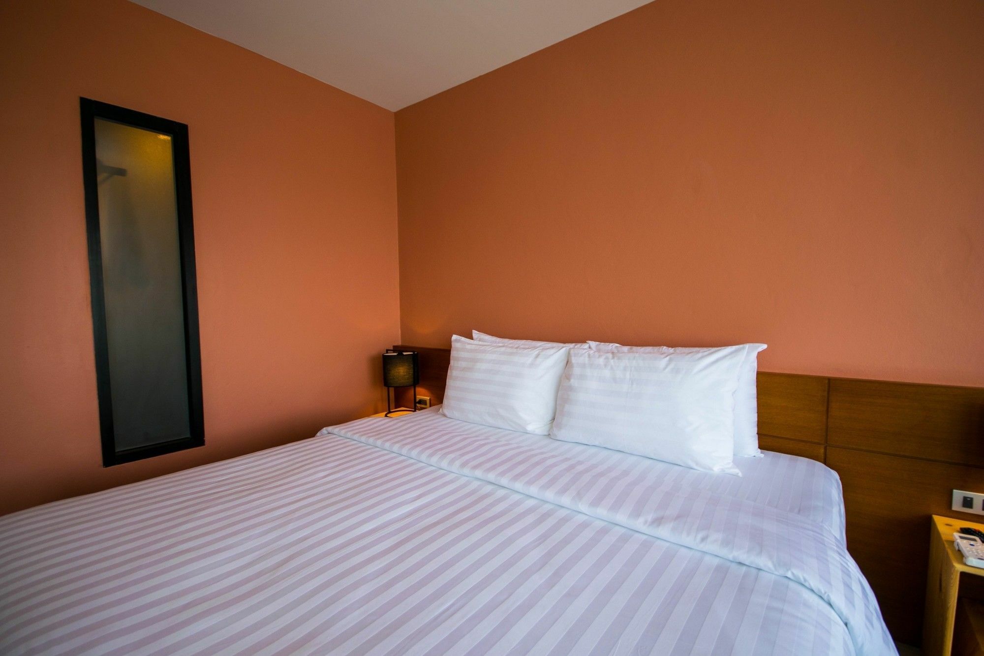 Comet Hotel Surat Thani Ngoại thất bức ảnh