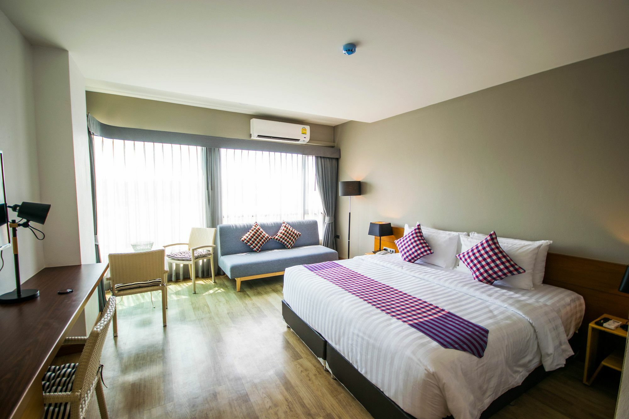Comet Hotel Surat Thani Ngoại thất bức ảnh