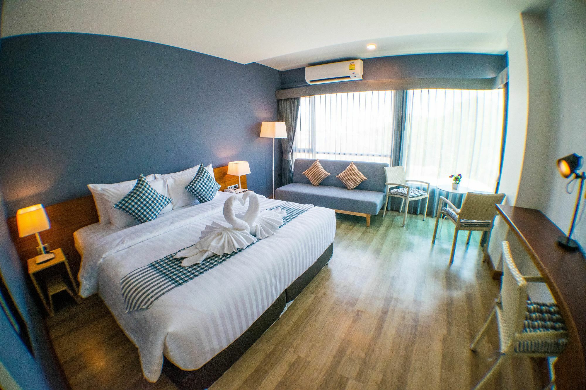 Comet Hotel Surat Thani Ngoại thất bức ảnh